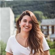 Fotógrafa profesional con 10 años de experiencia. He impartido cursos de iniciación a la fotografía, apto para todas las edades.